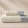 Set Asciugamani 1+1 in spugna panna con righe bluette | Arredo Bagno