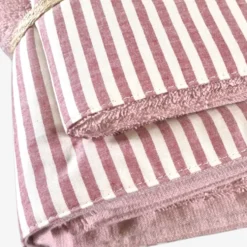 Set Asciugamani 1+1 viso e ospite in spugna con bordo a righe rosa