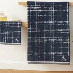 Set 1+1 asciugamano e ospite in spugna Trussardi Scratch bluette